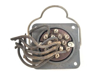 Me262, Waldwerk Kuno. Einbausteckdose, grob gereinigt