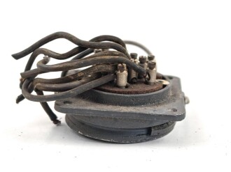 Me262, Waldwerk Kuno. Einbausteckdose, grob gereinigt