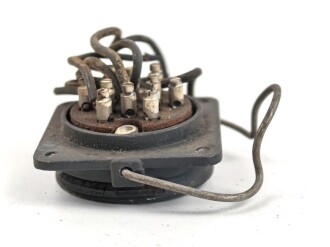 Me262, Waldwerk Kuno. Einbausteckdose, grob gereinigt