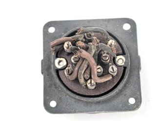 Me262, Waldwerk Kuno. Einbausteckdose, grob gereinigt