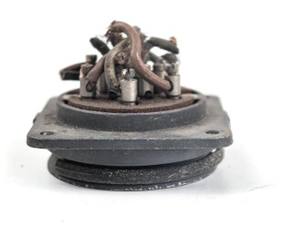 Me262, Waldwerk Kuno. Einbausteckdose, grob gereinigt