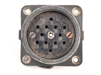 Me262, Waldwerk Kuno. Einbausteckdose, grob gereinigt