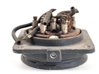 Me262, Waldwerk Kuno. Einbausteckdose, grob gereinigt