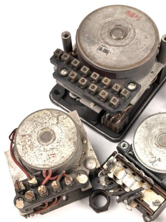 Me262, Waldwerk Kuno. Konvolut Bauteile aller Art, grob...