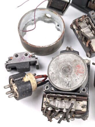 Me262, Waldwerk Kuno. Konvolut Bauteile aller Art, grob gereinigt