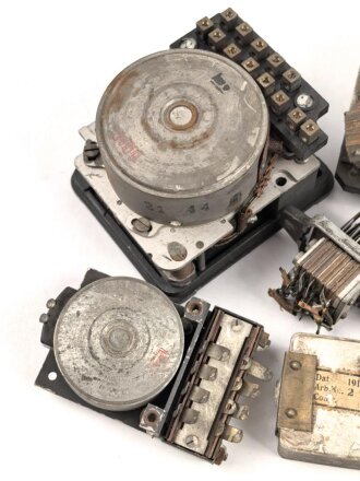 Me262, Waldwerk Kuno. Konvolut Bauteile aller Art, grob gereinigt