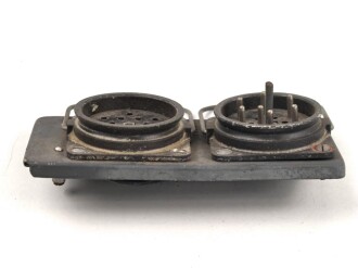 Me262, Waldwerk Kuno. Einbausteckdosen in Rahmen, grob gereinigt