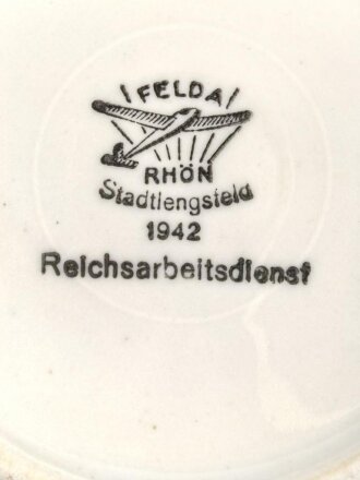 Reichsarbeitsdienst Heer, Kantinenporzellan Tassenunterteller, Hersteller Felda Rhön Stadtllengsfeld 1942, Durchmesser 14cm, gebraucht