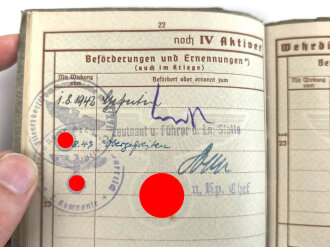 Wehrpaß Luftwaffe, eingestellt am 1.8.1941 bei Luftnachrichten Fernsprech Ersatz Kompanie 17/7 Augsburg.