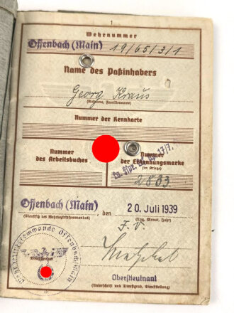 Wehrpaß Luftwaffe, eingestellt am 1.8.1941 bei...
