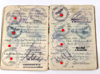 Soldbuch Kriegsmarine, ausgestellt 19. Mai 1941, Unvollständig, Wasserschaden, verliehene Ehrenzeichen leider nicht lesbar