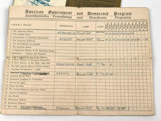 Soldbuch für einen Panzerjäger, eingetragene Pistole P38, Amerikanische Kriegsgefangenschaft Camp Wheeler, Georgia.