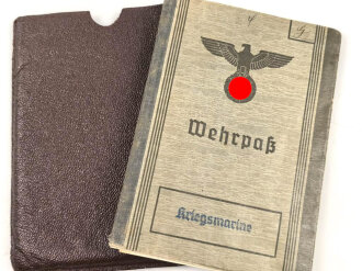 Kriegsmarine Wehrpaß, eingestellt am 14.4.1939 bei...