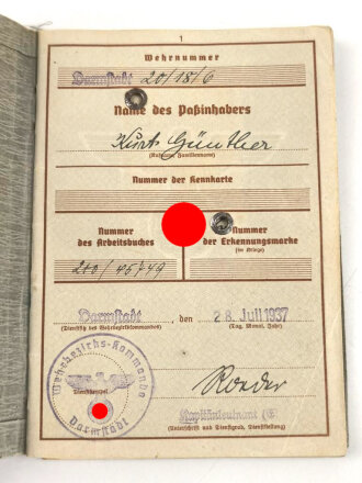 Kriegsmarine Wehrpaß, eingestellt am 14.4.1939 bei 8.Schiffsstammabteilung Leer.