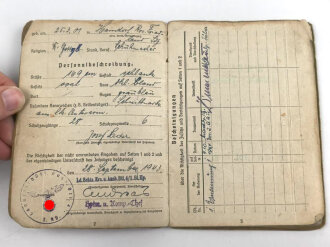 Soldbuch Heer, ausgestellt am 28. September 1943 bei Landes Schützen Ersatz und Ausbildungs Btl. 4.