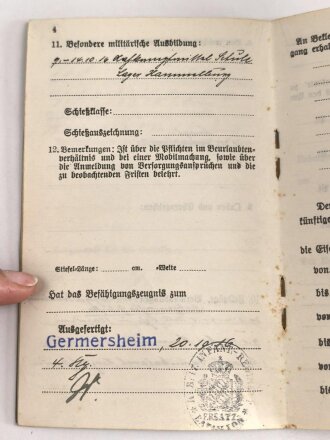 Bayern, Militärpaß eines Angehörigen im 17. Infanterie Regiment. Frankreichfeldzug, unter anderem Verdu, Höhe 344.  9.-14.10.16 Nahkampfmittelschule Lager Hammelburg.