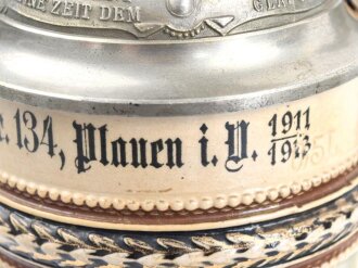 Sachsen, Reservistenkrug eines Angehörigen im "Infanterie Regiment Nr.134 Plauen 1911-13" Steinzeugkrug in gutem Gesamtzustand, der Deckel repariert . Ungereinigtes Stück