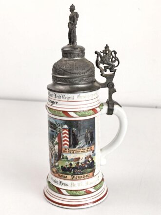 Hessen, Reservistenkrug eines Angehörigen im "Infanterie Leib Regiment Nr. 117 Mainz 1908-10" die Schwärzung der Schrift zum Teil vergangen, sonst in gutem Gesamtzustand. Ungereinigtes Stück