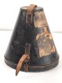 Kaiserreich, Koffer für eine Pickelhaube , Höhe etwa 27cm .Ungereinigtes Stück