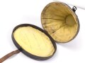 Kaiserreich, Koffer für eine Pickelhaube , Höhe etwa 27cm .Ungereinigtes Stück