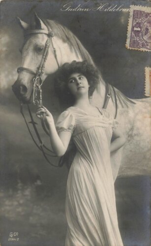 Ansichtskarte "Gudrun Hildebrandt mit Pferd"
