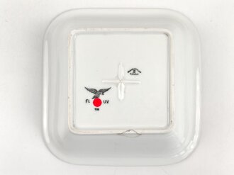 Luftwaffe, Kantinenporzellan kleine, eckige Schale, Kantenlänge 22cm, Hersteller Johann Haviland Bavaria 1938. Gebraucht