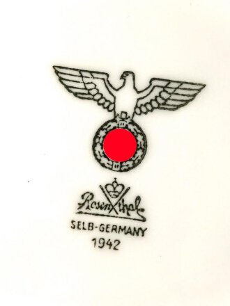 Heer, Kantinenporzellan kleine, eckige Schale, Kantenlänge 21,5cm, Hersteller Rosenthal Selb-Germany 1942. Gebraucht