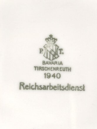 Reichsarbeitsdienst, Kantinenporzellan kleine, eckige Schale, Kantenlänge 21cm, Hersteller Bavaria Tirschenreuth 1940. Gebraucht