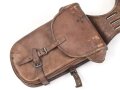Satteltasche in gutem Zustand. Keinerlei Markierungen, lediiglich ein "B.?.K. 1915" Stempel.