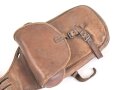 Satteltasche in gutem Zustand. Keinerlei Markierungen, lediiglich ein "B.?.K. 1915" Stempel.