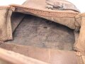 Satteltasche in gutem Zustand. Keinerlei Markierungen, lediiglich ein "B.?.K. 1915" Stempel.