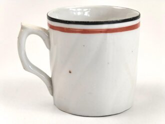 1.Weltkrieg, Porzellantasse mit Motiv "General Feldmarschall von Hindenburg" Höhe etwa 6,5cm
