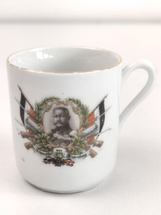 1.Weltkrieg, Porzellantasse mit Motiv "General Feldmarschall von Hindenburg" Höhe knapp 7cm