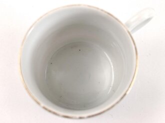 1.Weltkrieg, Porzellantasse mit Motiv "General Feldmarschall von Hindenburg" Höhe knapp 7cm