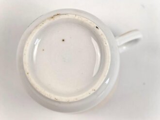 1.Weltkrieg, Porzellantasse mit Motiv " Erinnerung an den Welt Krieg 1914-1915" Höhe etwa 7cm, kleiner Schaden am oberen Rand