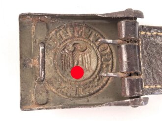 Koppelschloss  für Mannschaften des Heeres. Eisen lackiert, datiert 1942, getragenes Stück