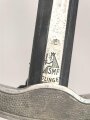 Dolch für Offiziere der Luftwaffe. Saubere Klinge von SMF Solingen, guter Gesamtzustand, die Hakenkreuz im Knauf vergoldet.