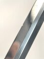 Dolch für Offiziere der Luftwaffe. Saubere Klinge von SMF Solingen, guter Gesamtzustand, die Hakenkreuz im Knauf vergoldet.