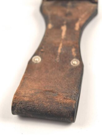 Koppelschuh zum Seitengewehr M84/98 für k98 der Wehrmacht. Frühes Stück mit Leichtmetallnieten Ungereinigt