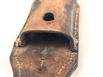 Koppelschuh zum Seitengewehr M84/98 für k98 der Wehrmacht. Frühes Stück mit Leichtmetallnieten Ungereinigt