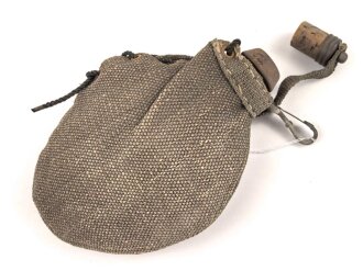 1.Weltkrieg, Feldflasche mit Bezug aus Ersatzmaterial, dieser mit Hersteller " Emanuel Kahn Karlsruhe" Guter Zustand , ungetragenes Stück