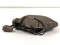 1.Weltkrieg, Feldflasche mit Bezug aus Ersatzmaterial, dieser mit Hersteller " Emanuel Kahn Karlsruhe" Guter Zustand , ungetragenes Stück