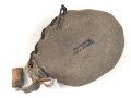 1.Weltkrieg, Feldflasche mit Bezug aus Ersatzmaterial, dieser mit Hersteller " Emanuel Kahn Karlsruhe" Guter Zustand , ungetragenes Stück