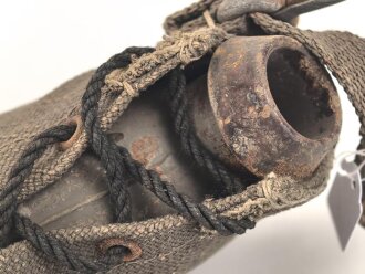 1.Weltkrieg, Feldflasche mit Bezug aus Ersatzmaterial, dieser mit Hersteller " Emanuel Kahn Karlsruhe" Guter Zustand , ungetragenes Stück