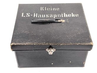 Kleine Luftschutz Hausapotheke in gutem Zustand, leer