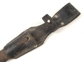 Seitengewehr M84/98 für k98 der Wehrmacht. Nummerngleiches Stück Berg & Co 1940. Im zugehörigen Koppelschuh, ungereinigter Dachbodenfund