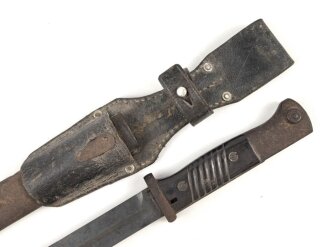 Seitengewehr M84/98 für k98 der Wehrmacht. Nummerngleiches Stück Berg & Co 1940. Im zugehörigen Koppelschuh, ungereinigter Dachbodenfund