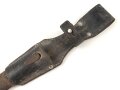 Seitengewehr M84/98 für k98 der Wehrmacht. Nummerngleiches Stück Berg & Co 1940. Im zugehörigen Koppelschuh, ungereinigter Dachbodenfund