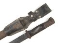 Seitengewehr M84/98 für k98 der Wehrmacht. Nummerngleiches Stück Berg & Co 1940. Im zugehörigen Koppelschuh, ungereinigter Dachbodenfund