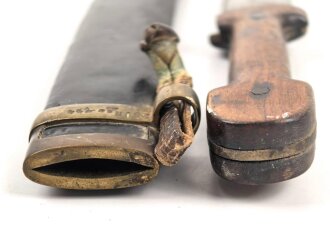 Russland, Kindschal , Kindjal datiert 1911. Nummerngleiches Stück, der untere Teil des Griffstücks leicht beschädigt, sonst guter Gesamtzustand. Ungereinigt